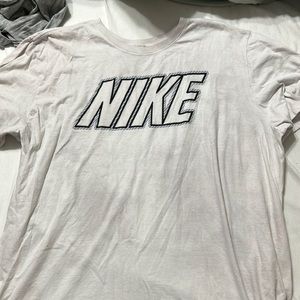 Men’s White Nike T-Shirt